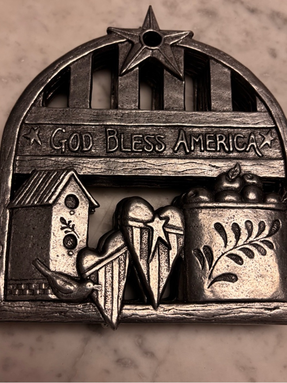 Patriotic 'God Bless America' Pewter Wall Plaque - Silver Tone